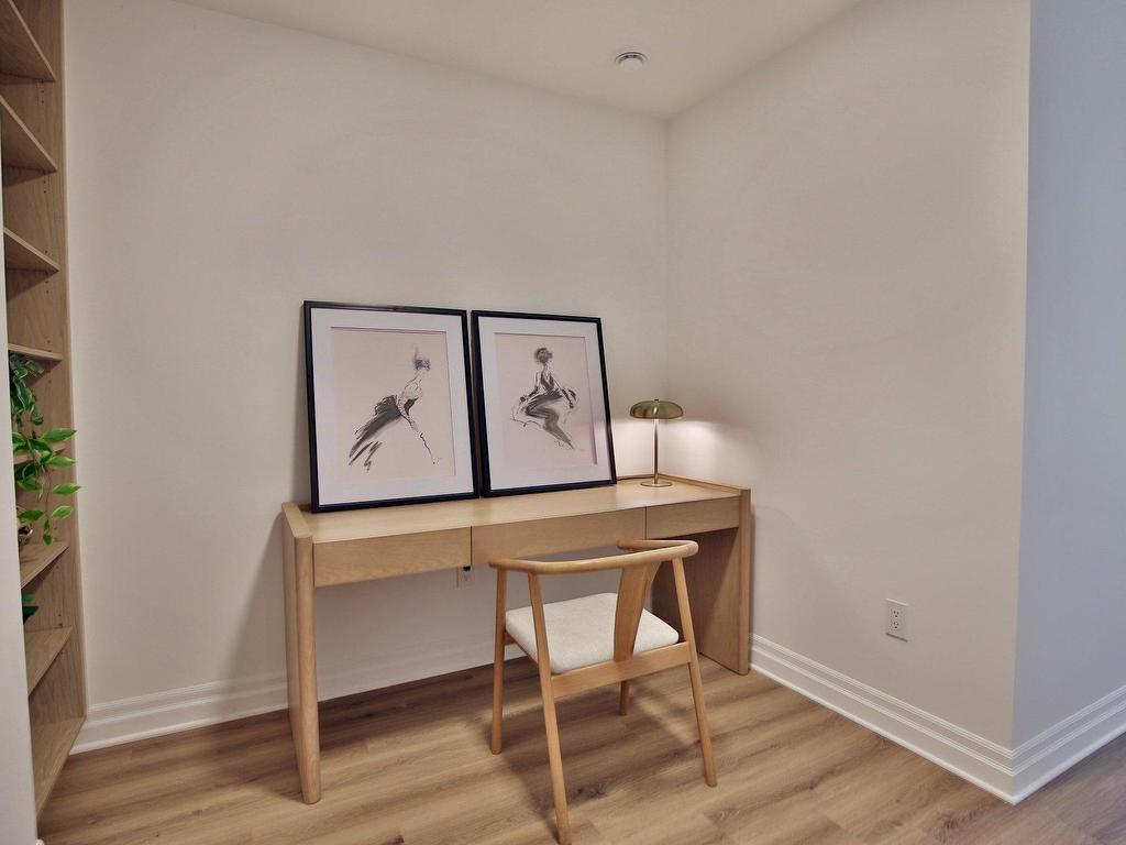 









2000


Rue Benoit

, 303,
Saint-Bruno-de-Montarville,




QC
J3V6N5

