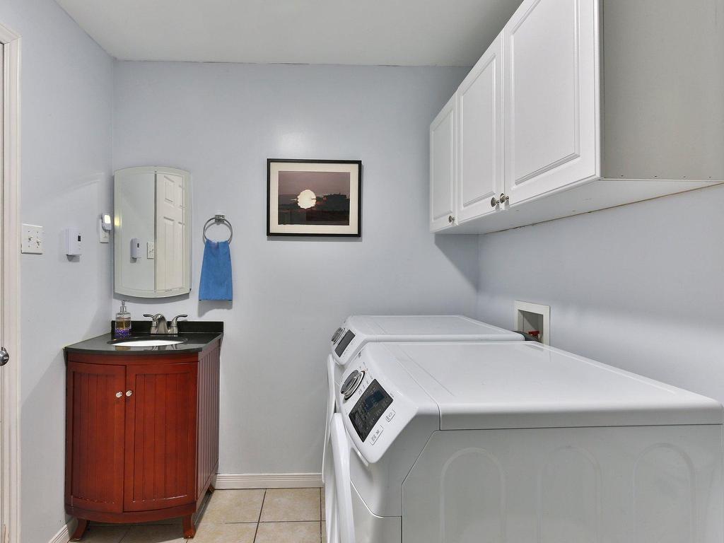 









286


Rue Vivaldi

,
Saint-Jean-sur-Richelieu,




QC
J3B0A4

