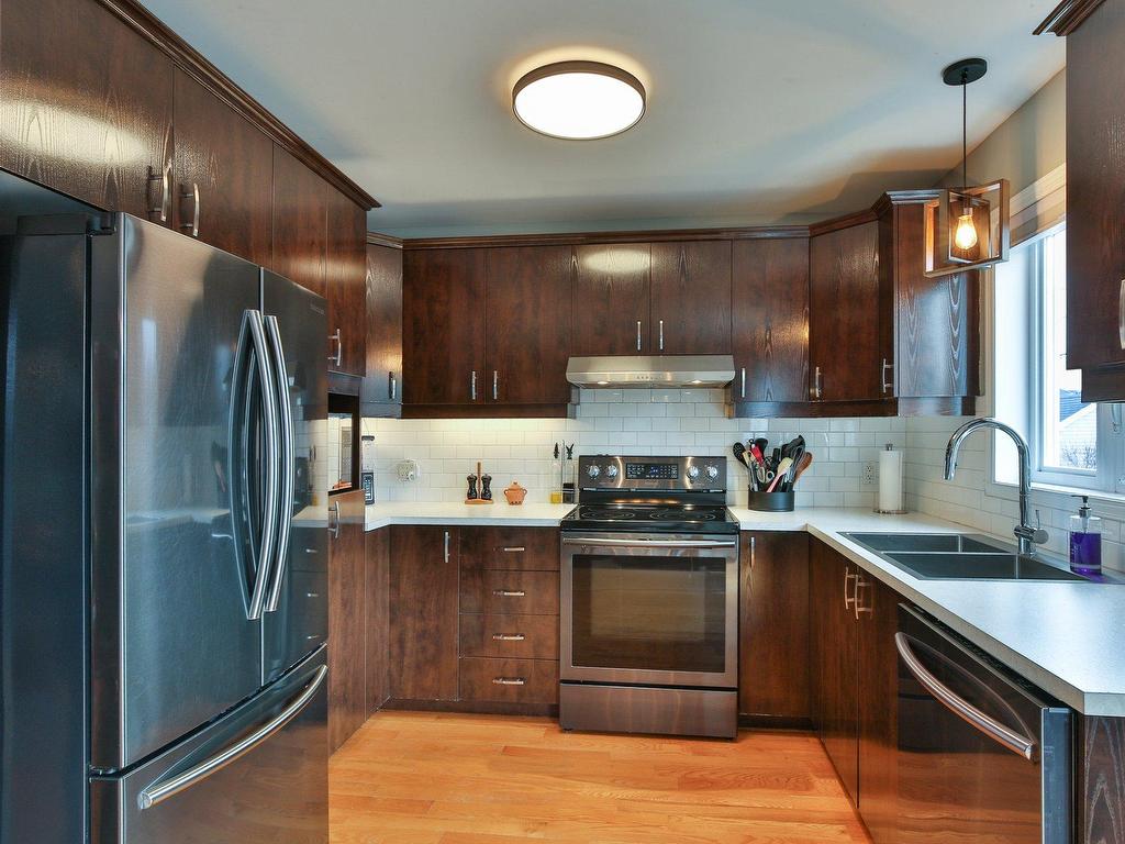 









286


Rue Vivaldi

,
Saint-Jean-sur-Richelieu,




QC
J3B0A4

