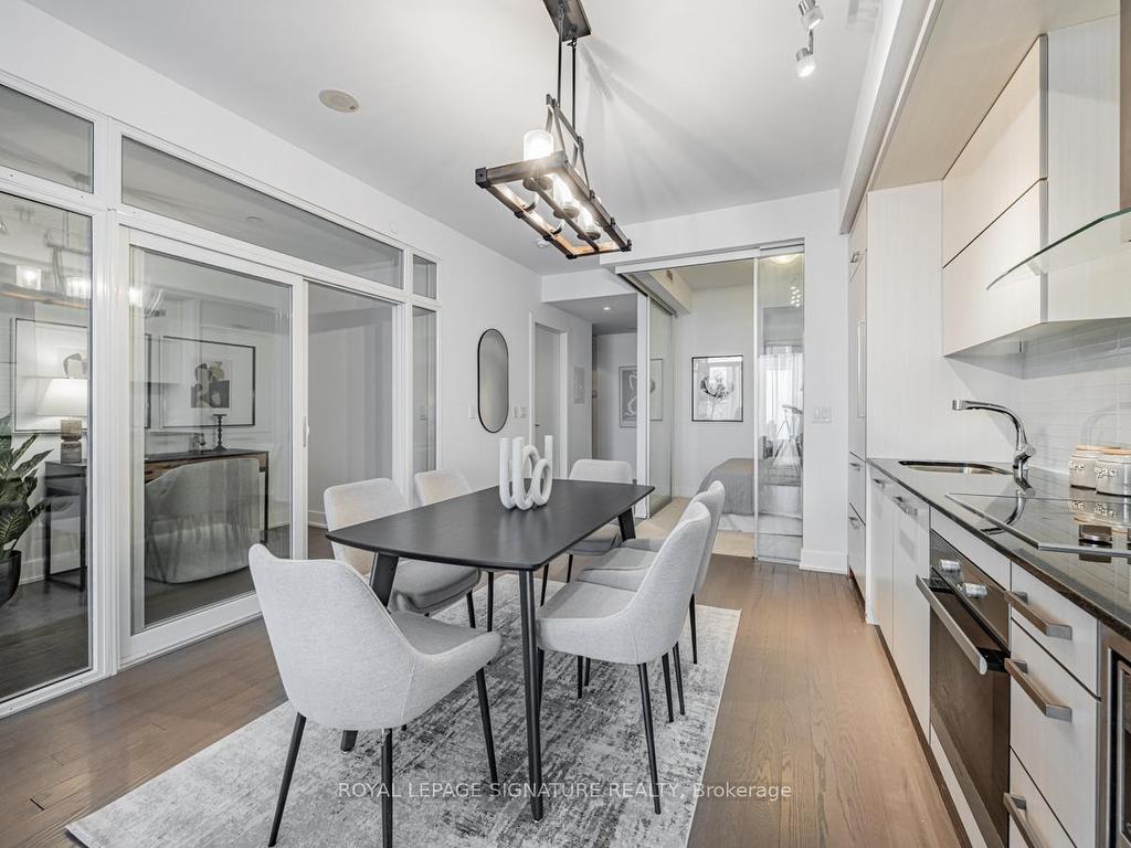 









3018


Yonge

Street, 714,
Toronto,




ON
M4N 0A5

