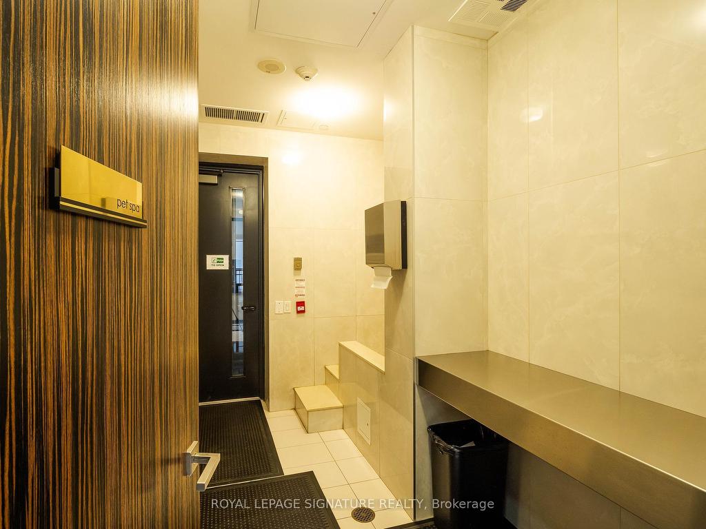 









3018


Yonge

Street, 714,
Toronto,




ON
M4N 0A5

