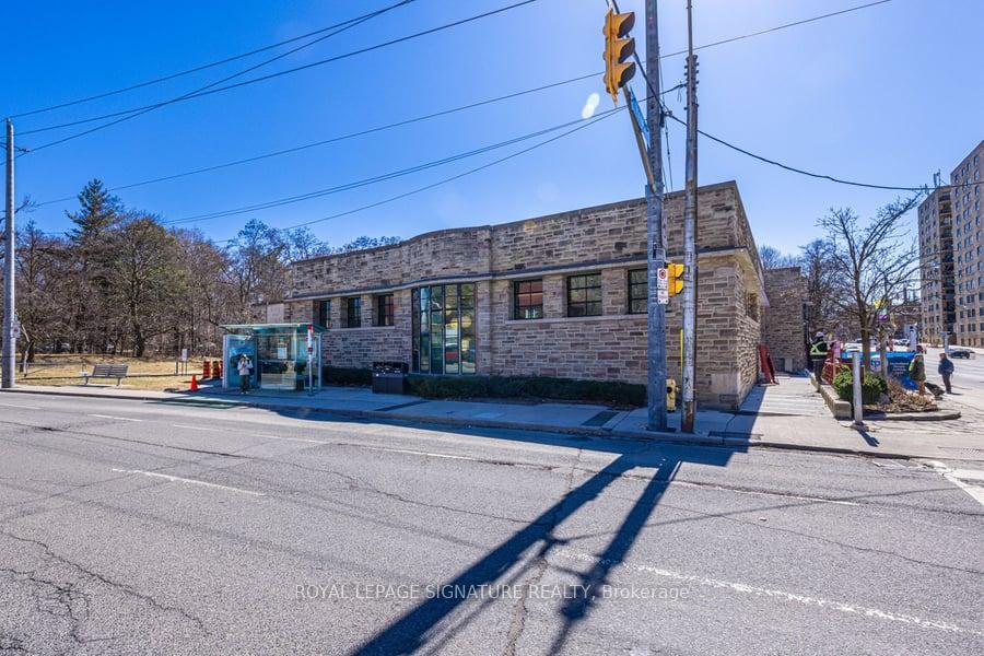 









3018


Yonge

Street, 714,
Toronto,




ON
M4N 0A5

