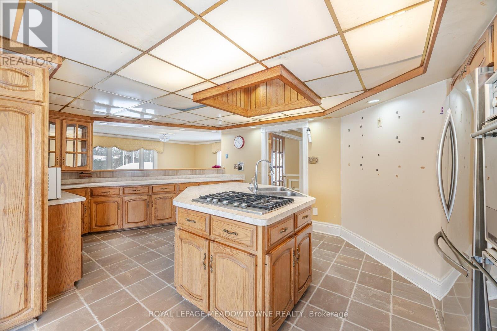 












11255 REGIONAL ROAD 25 ROAD

,
Halton Hills,




Ontario
L7J2M1

