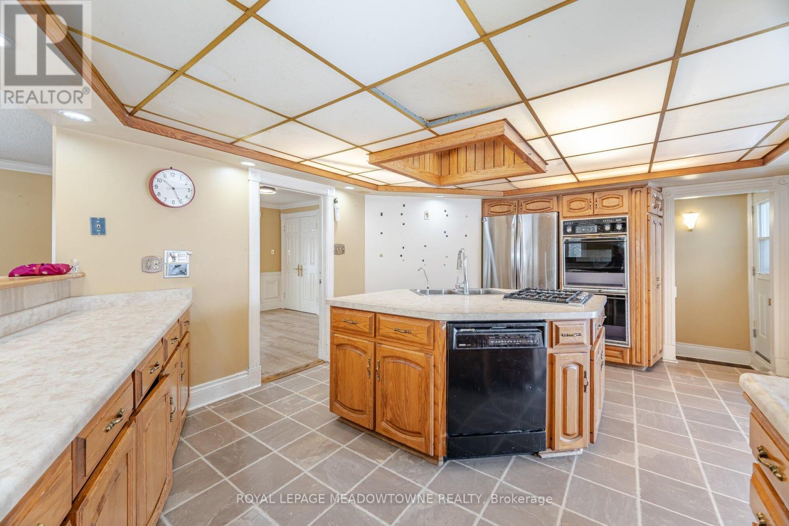












11255 REGIONAL ROAD 25 ROAD

,
Halton Hills,




Ontario
L7J2M1

