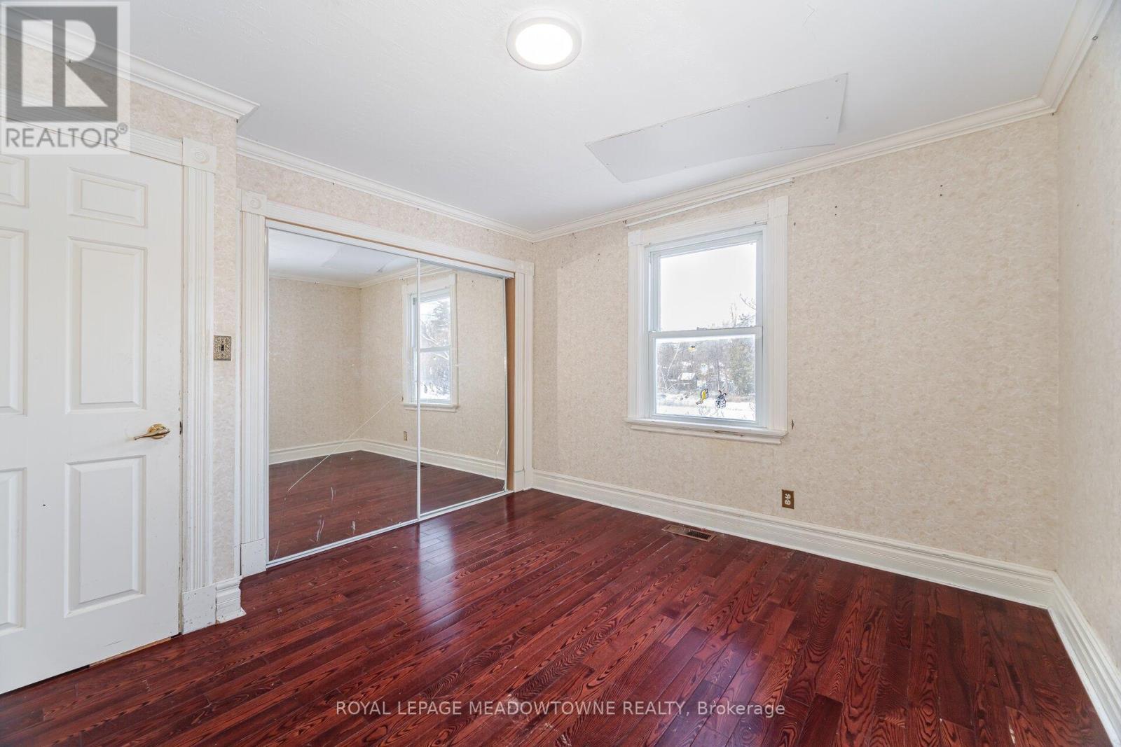 












11255 REGIONAL ROAD 25 ROAD

,
Halton Hills,




Ontario
L7J2M1

