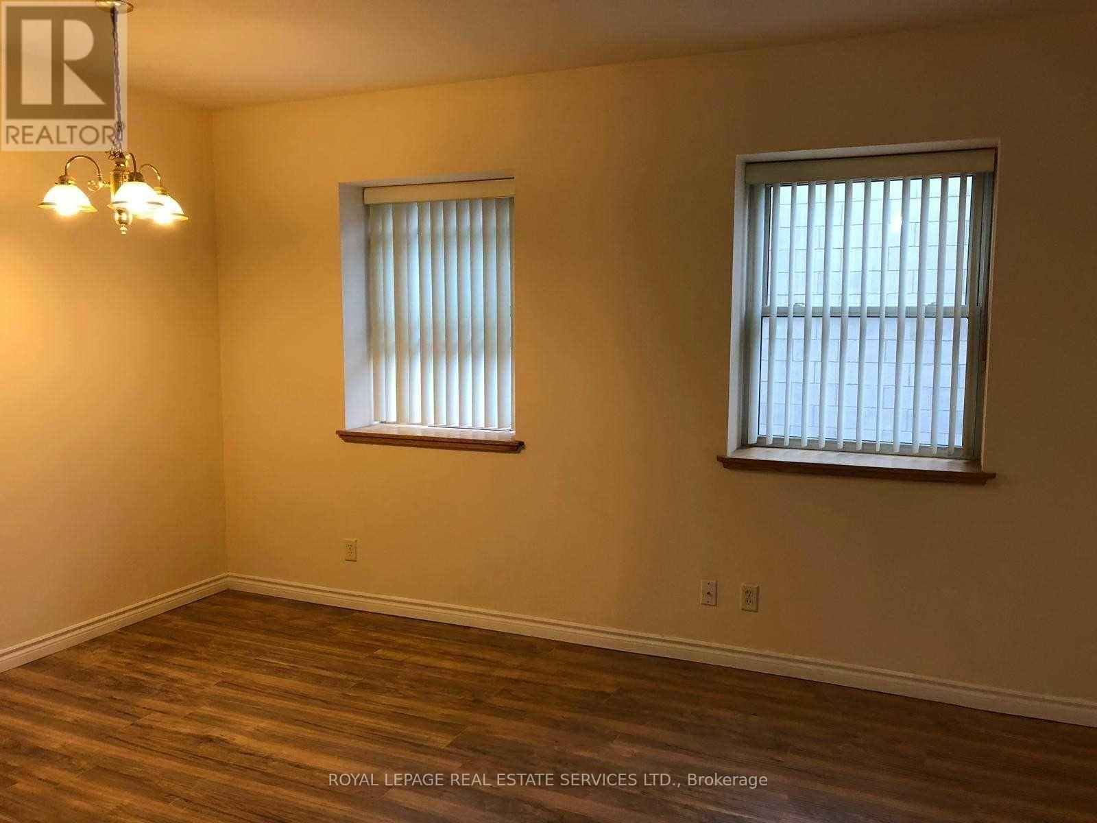 












205 - 51 WYNDHAM STREET

,
Guelph,




Ontario
N1H4E4

