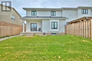 












8 KING STREET

,
Fort Erie (Lakeshore),




Ontario
L2A0C6

