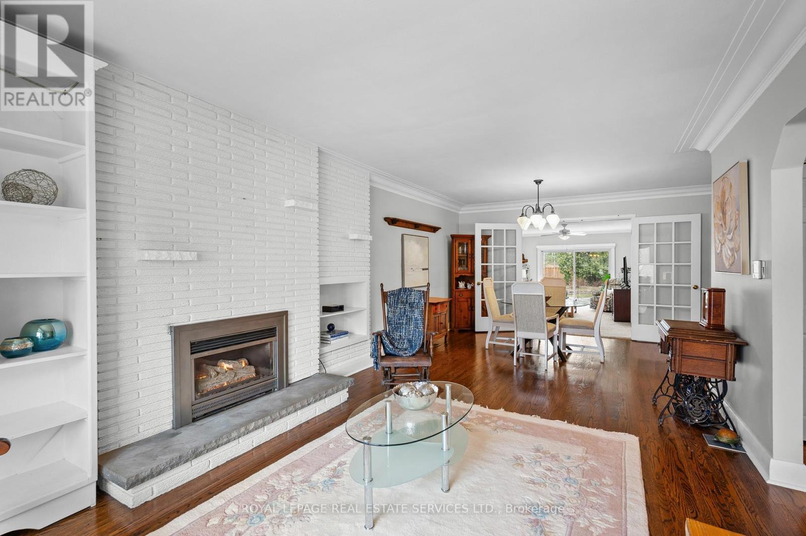 












2173 DEYNCOURT DRIVE

,
Burlington,




Ontario
L7R1W2

