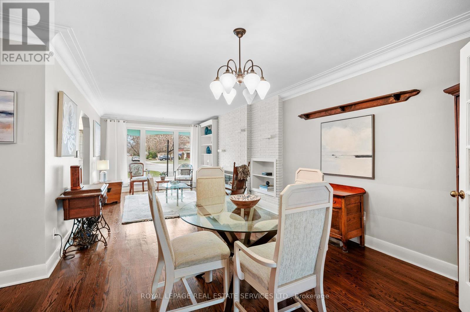 












2173 DEYNCOURT DRIVE

,
Burlington,




Ontario
L7R1W2


