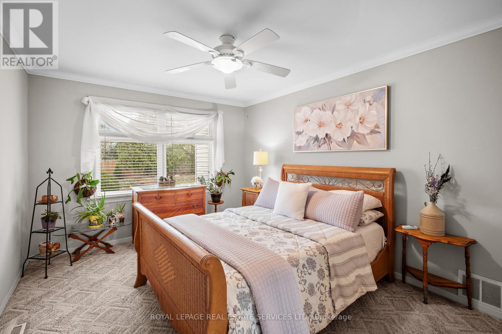 












2173 DEYNCOURT DRIVE

,
Burlington,




Ontario
L7R1W2

