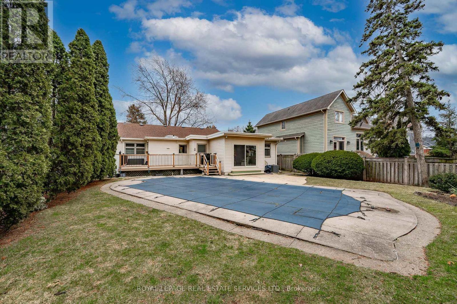 












2173 DEYNCOURT DRIVE

,
Burlington,




Ontario
L7R1W2

