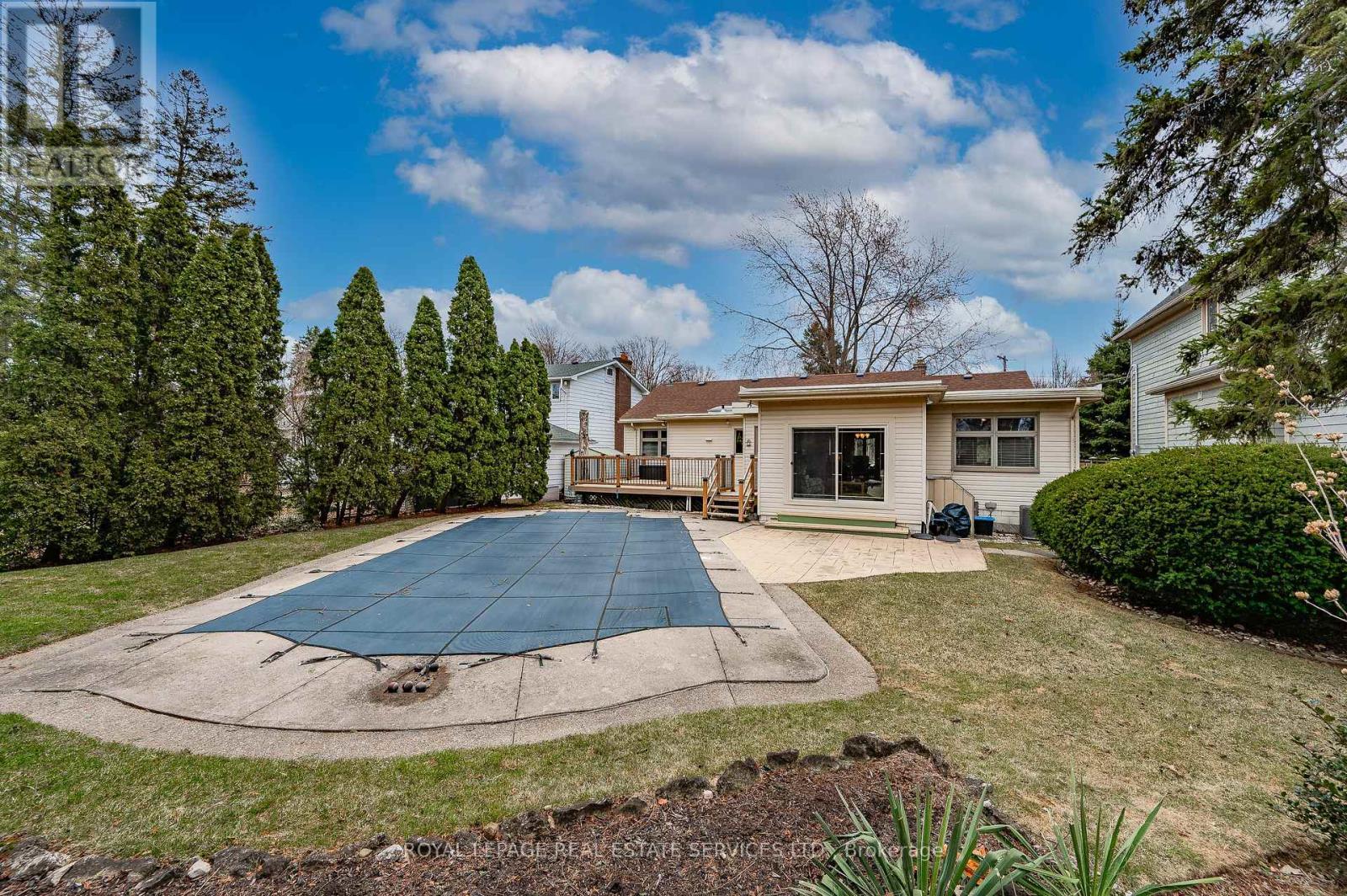 












2173 DEYNCOURT DRIVE

,
Burlington,




Ontario
L7R1W2

