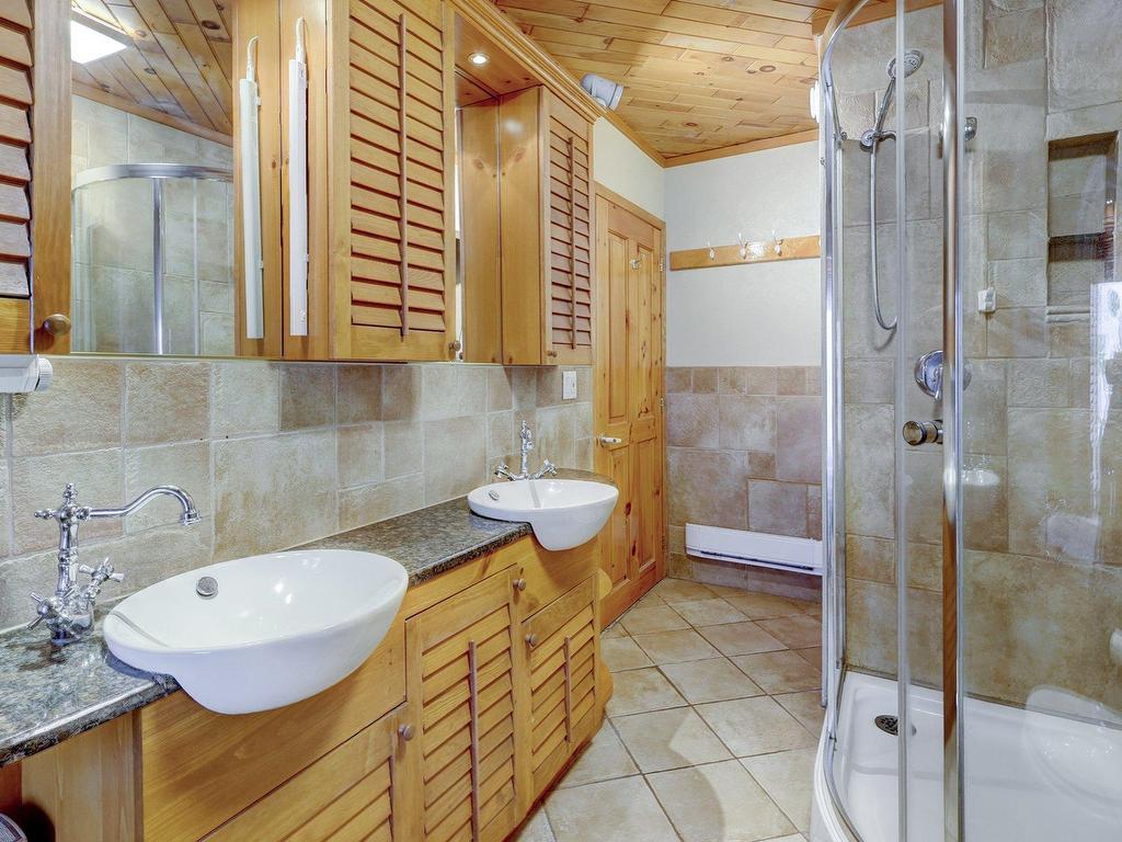 









1195


Rue du Moulin-Ross

,
Lévis (Les Chutes-de-la-Chaudière-Ouest),




QC
G7A4J4

