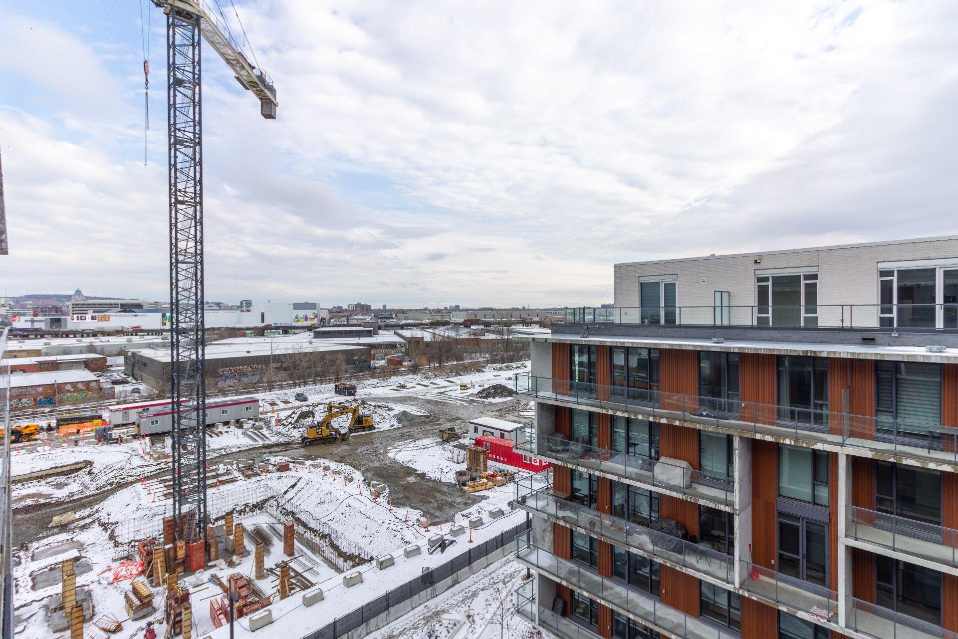 









200


Boul. Marcel-Laurin

, 709,
Montréal (Saint-Laurent),




QC
H4M0B1

