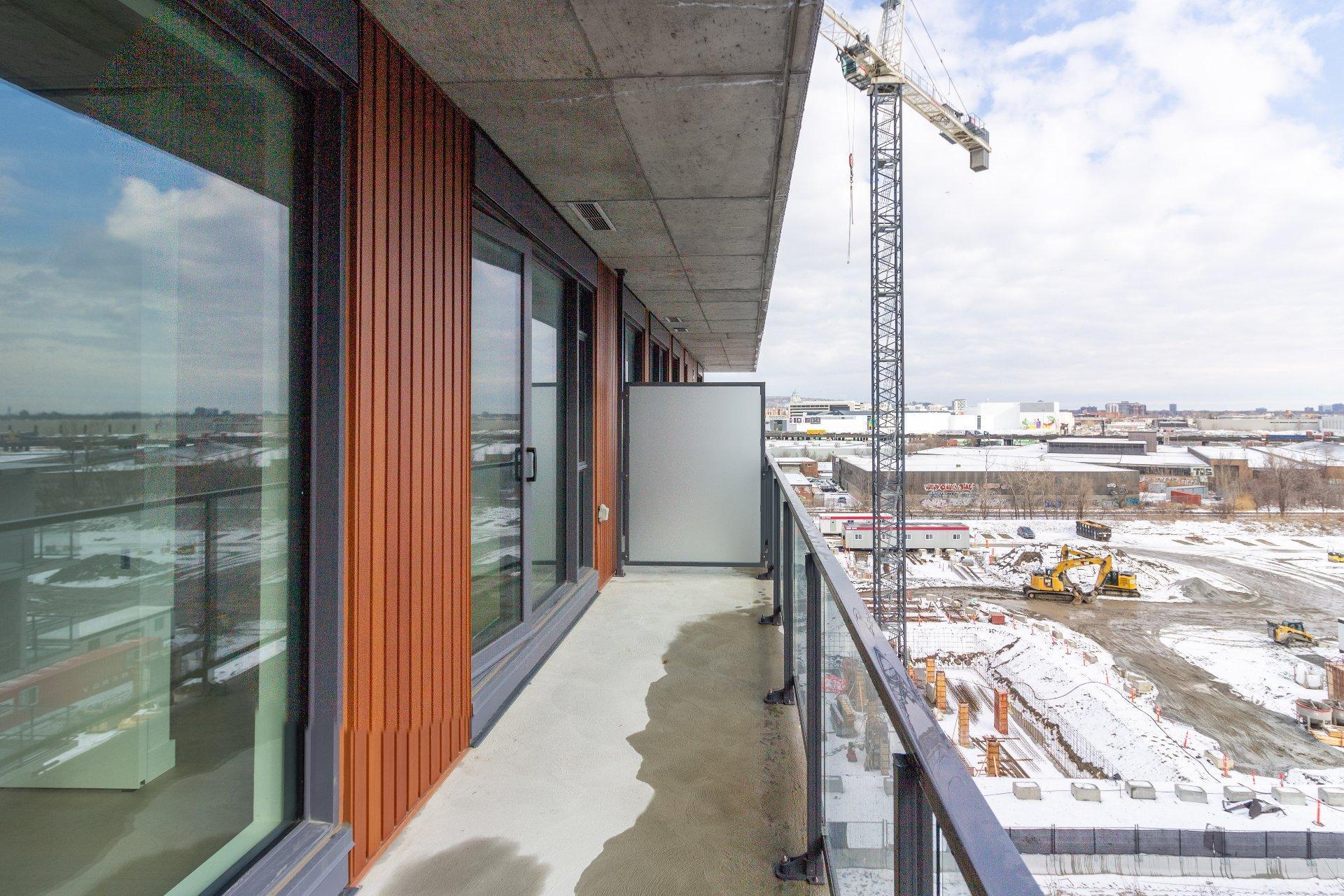









200


Boul. Marcel-Laurin

, 709,
Montréal (Saint-Laurent),




QC
H4M0B1

