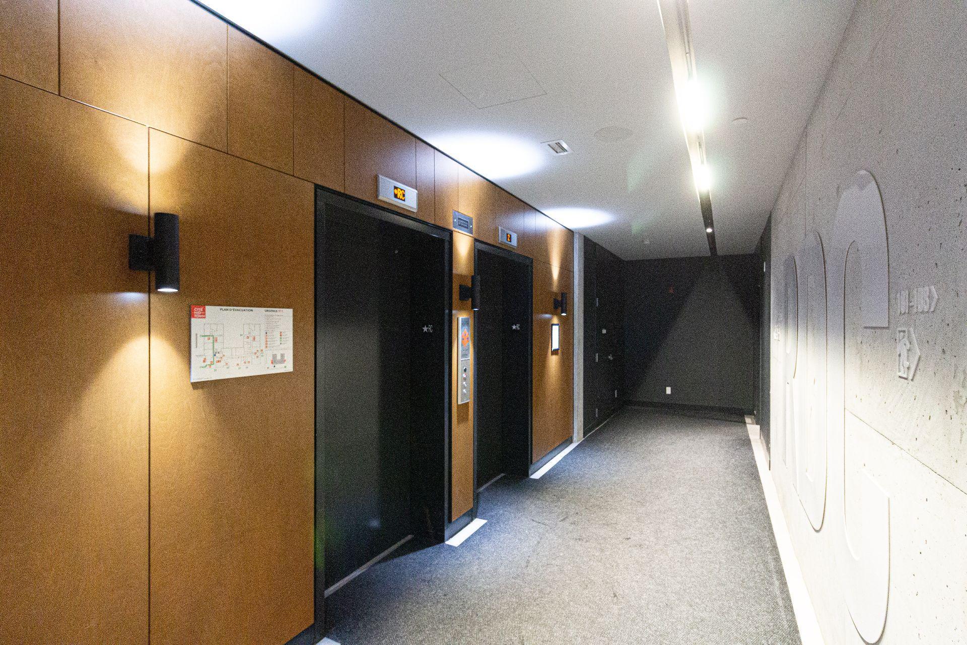 









200


Boul. Marcel-Laurin

, 709,
Montréal (Saint-Laurent),




QC
H4M0B1

