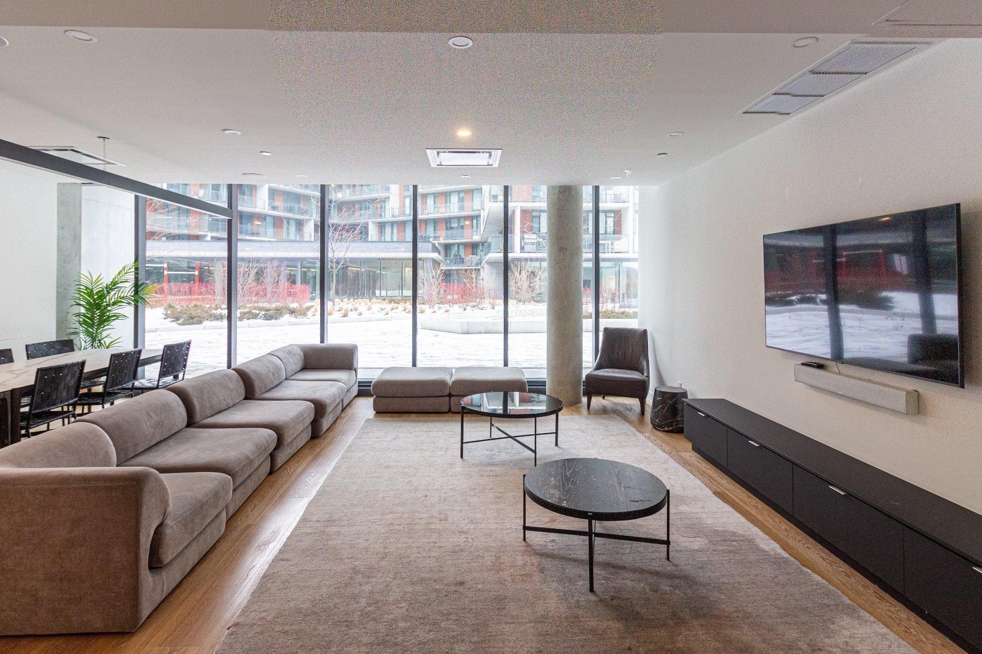 









200


Boul. Marcel-Laurin

, 709,
Montréal (Saint-Laurent),




QC
H4M0B1

