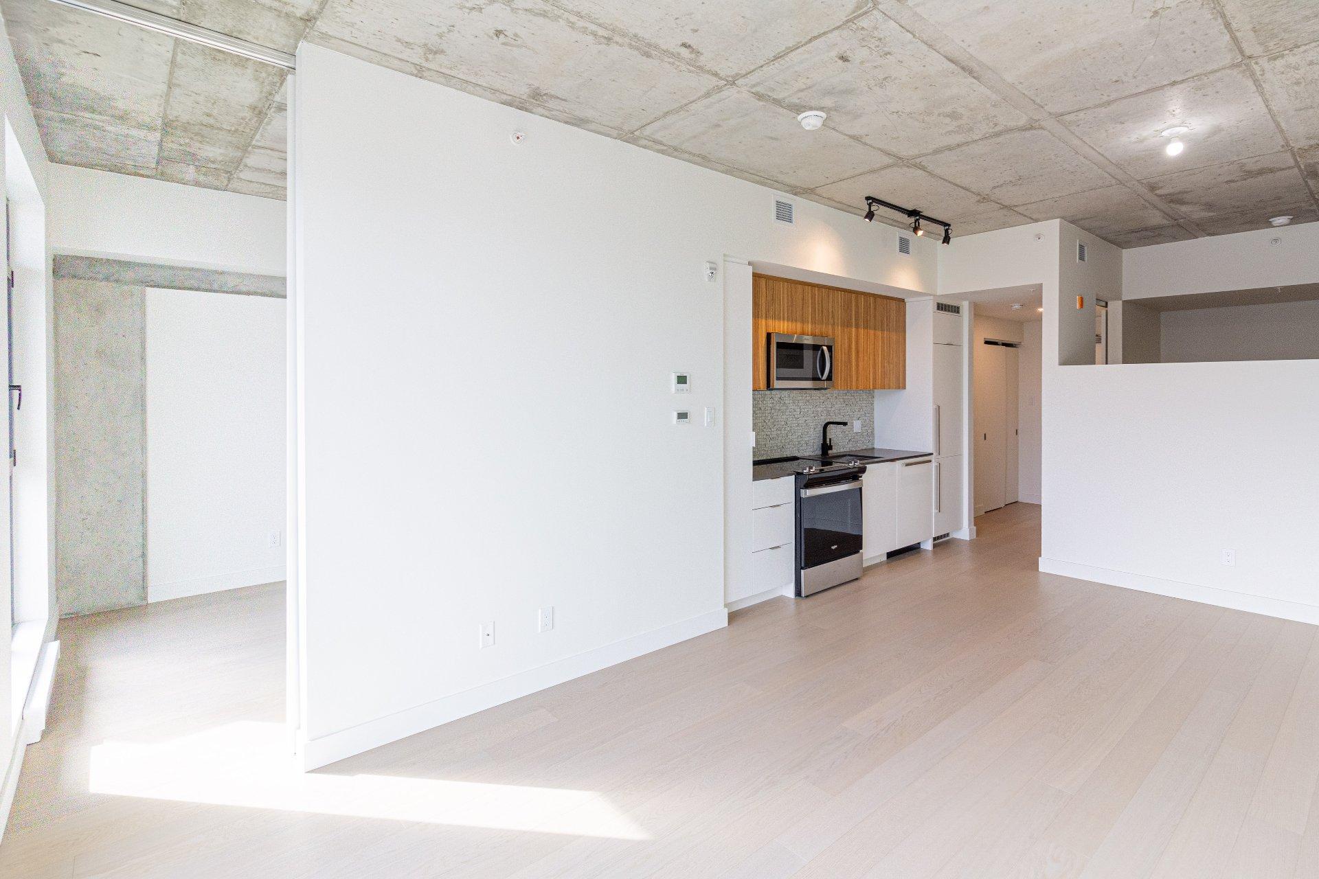 









200


Boul. Marcel-Laurin

, 709,
Montréal (Saint-Laurent),




QC
H4M0B1

