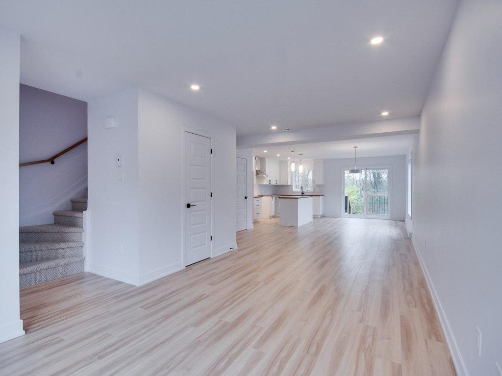 









958


Rue St-Louis

,
Gatineau (Gatineau),




QC
J8T2S4

