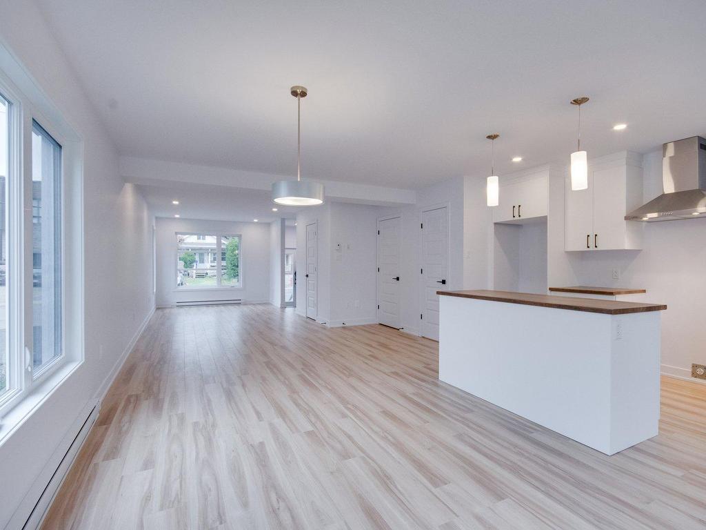 









958


Rue St-Louis

,
Gatineau (Gatineau),




QC
J8T2S4

