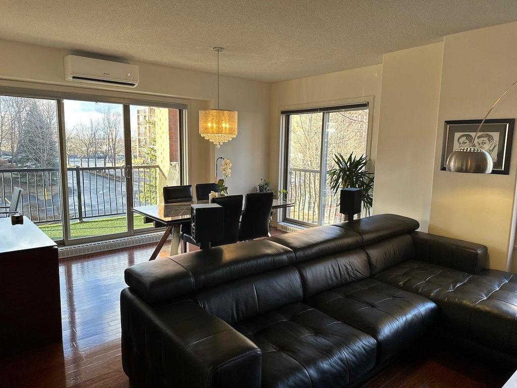 









3410


Boul. Le Carrefour

, 203,
Laval (Chomedey),




QC
H7T2Z4


