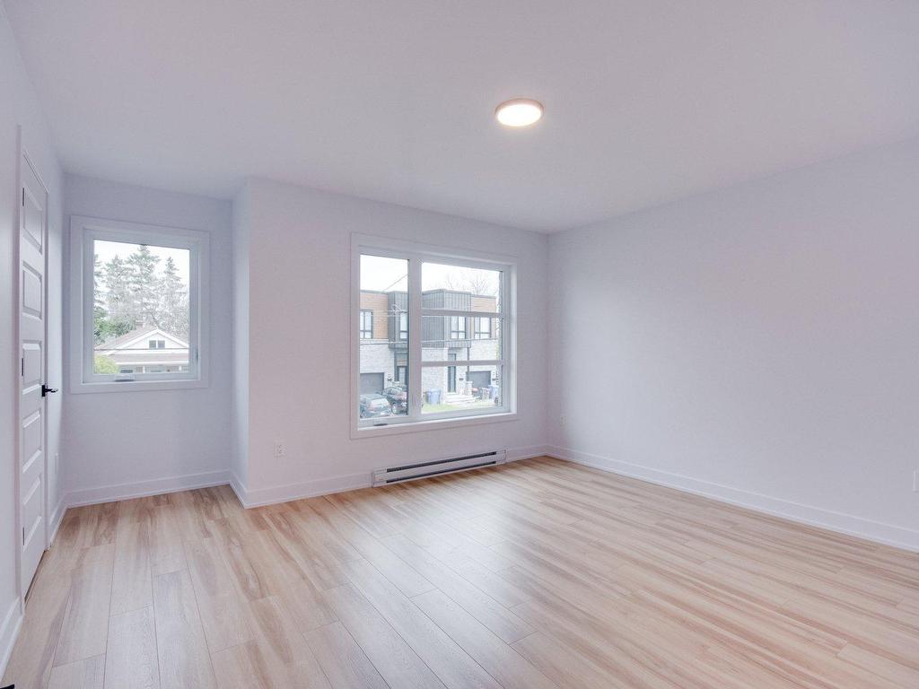 









956


Rue St-Louis

,
Gatineau (Gatineau),




QC
J8T2S4

