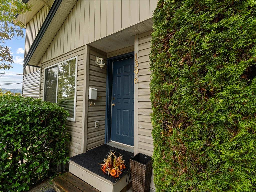 









1394/1396


Graham

Cres,
Nanaimo,




BC
V9S 2E3

