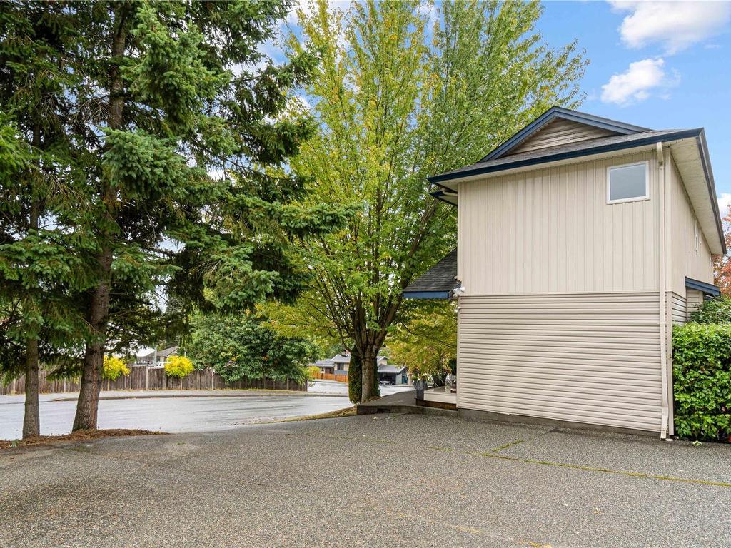 









1394/1396


Graham

Cres,
Nanaimo,




BC
V9S 2E3

