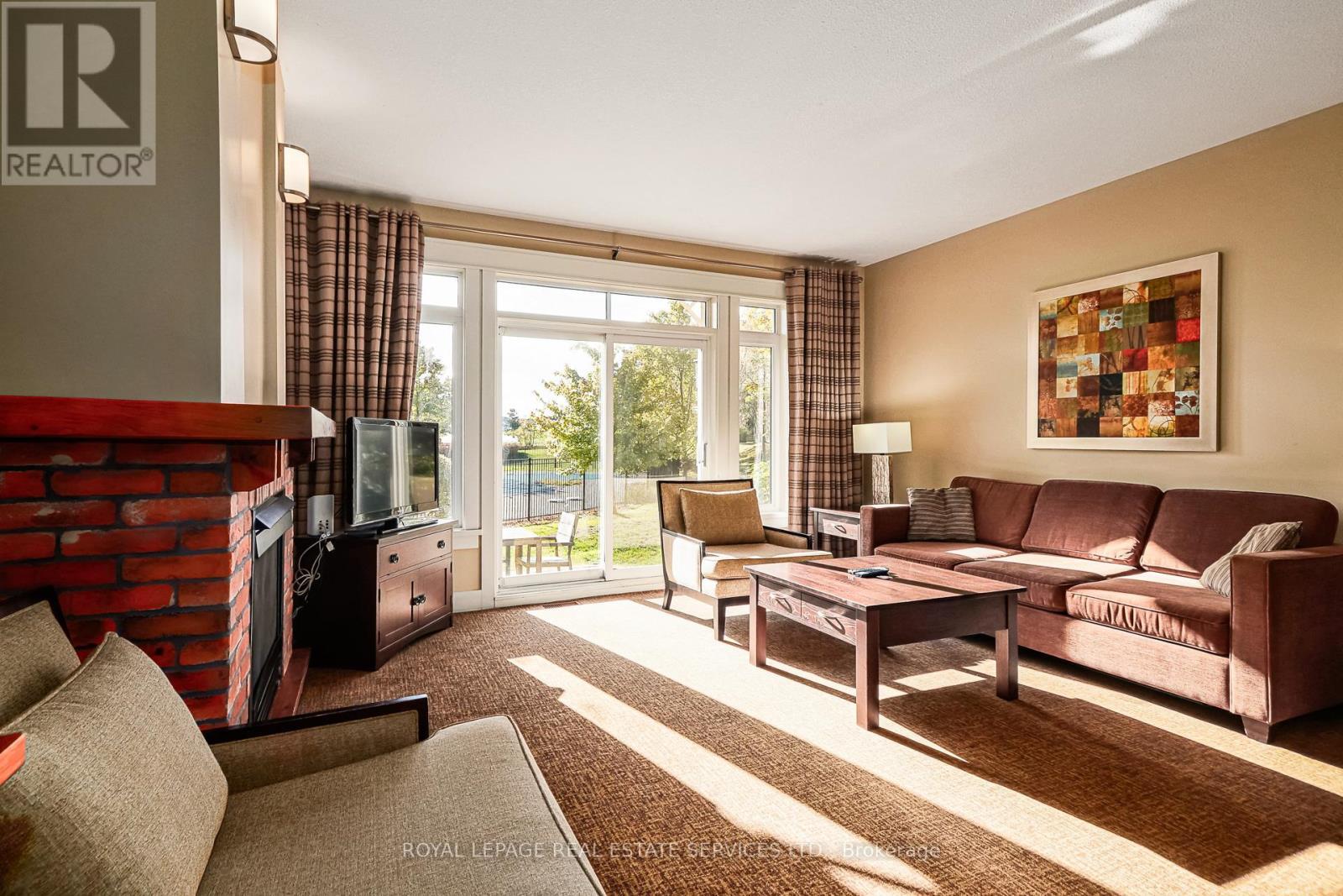 












120 - 125 FAIRWAY COURT

,
Blue Mountains,




Ontario
L9Y0P8

