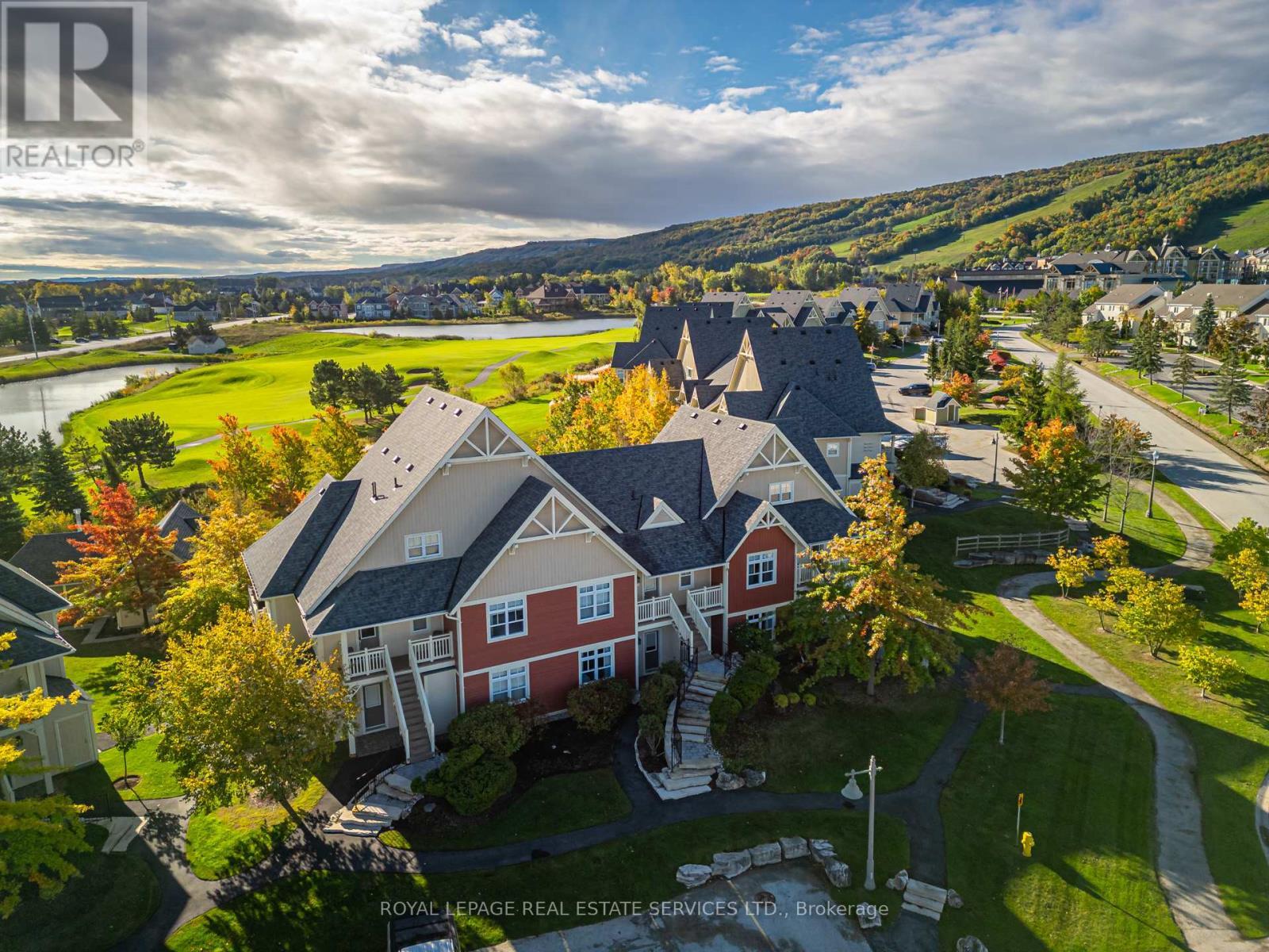 












120 - 125 FAIRWAY COURT

,
Blue Mountains,




Ontario
L9Y0P8

