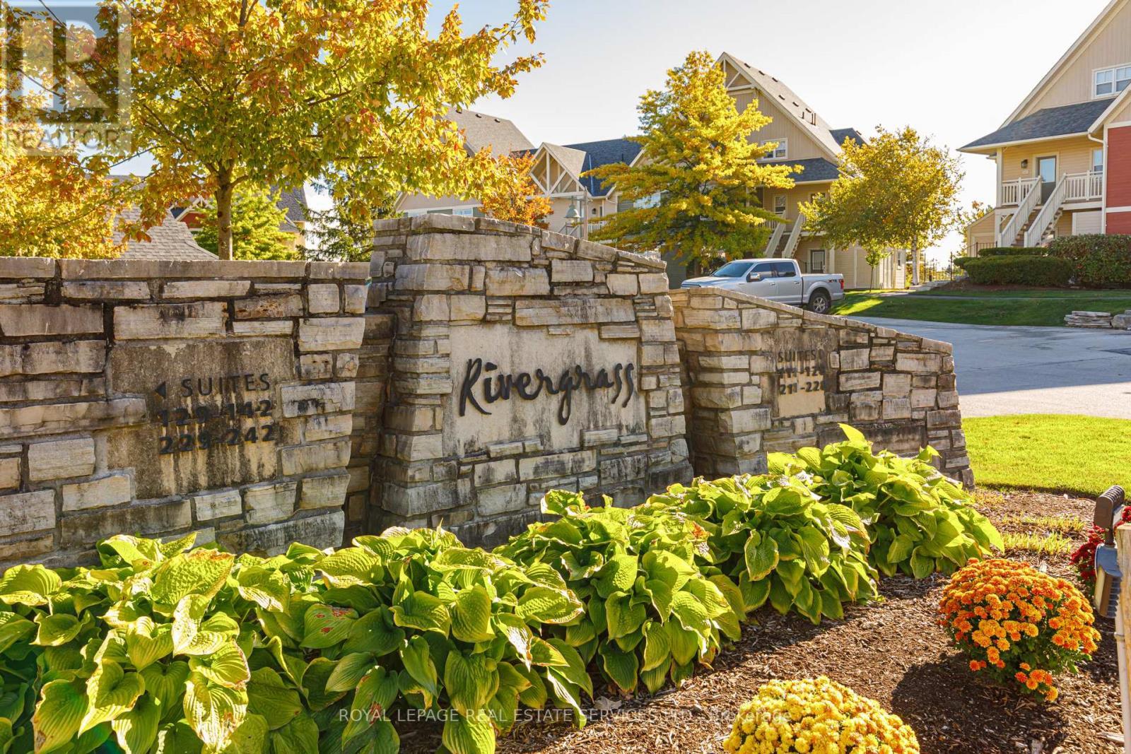 












120 - 125 FAIRWAY COURT

,
Blue Mountains,




Ontario
L9Y0P8

