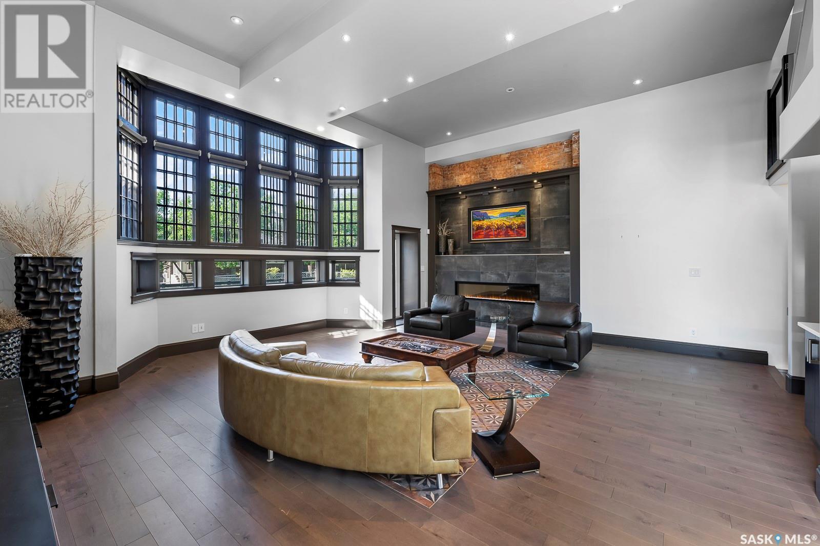 












8 1651 Anson ROAD

,
Regina,




Saskatchewan
S4P1B8

