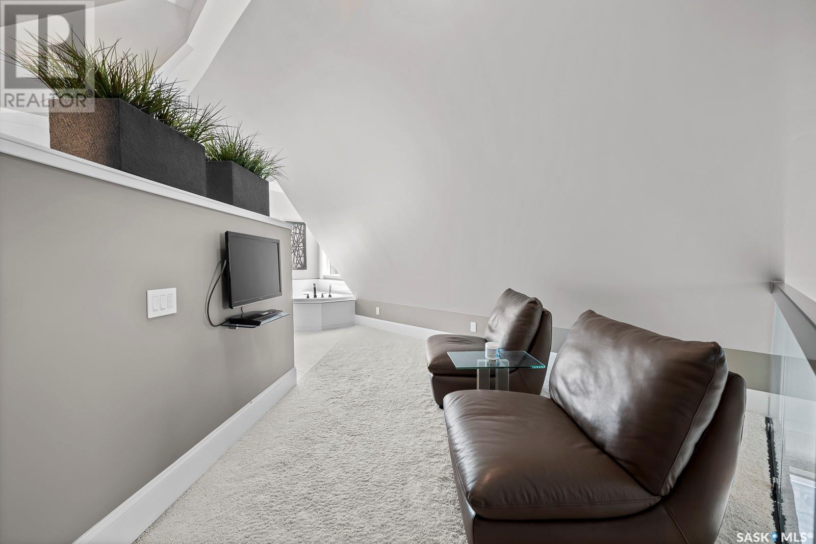 












8 1651 Anson ROAD

,
Regina,




Saskatchewan
S4P1B8

