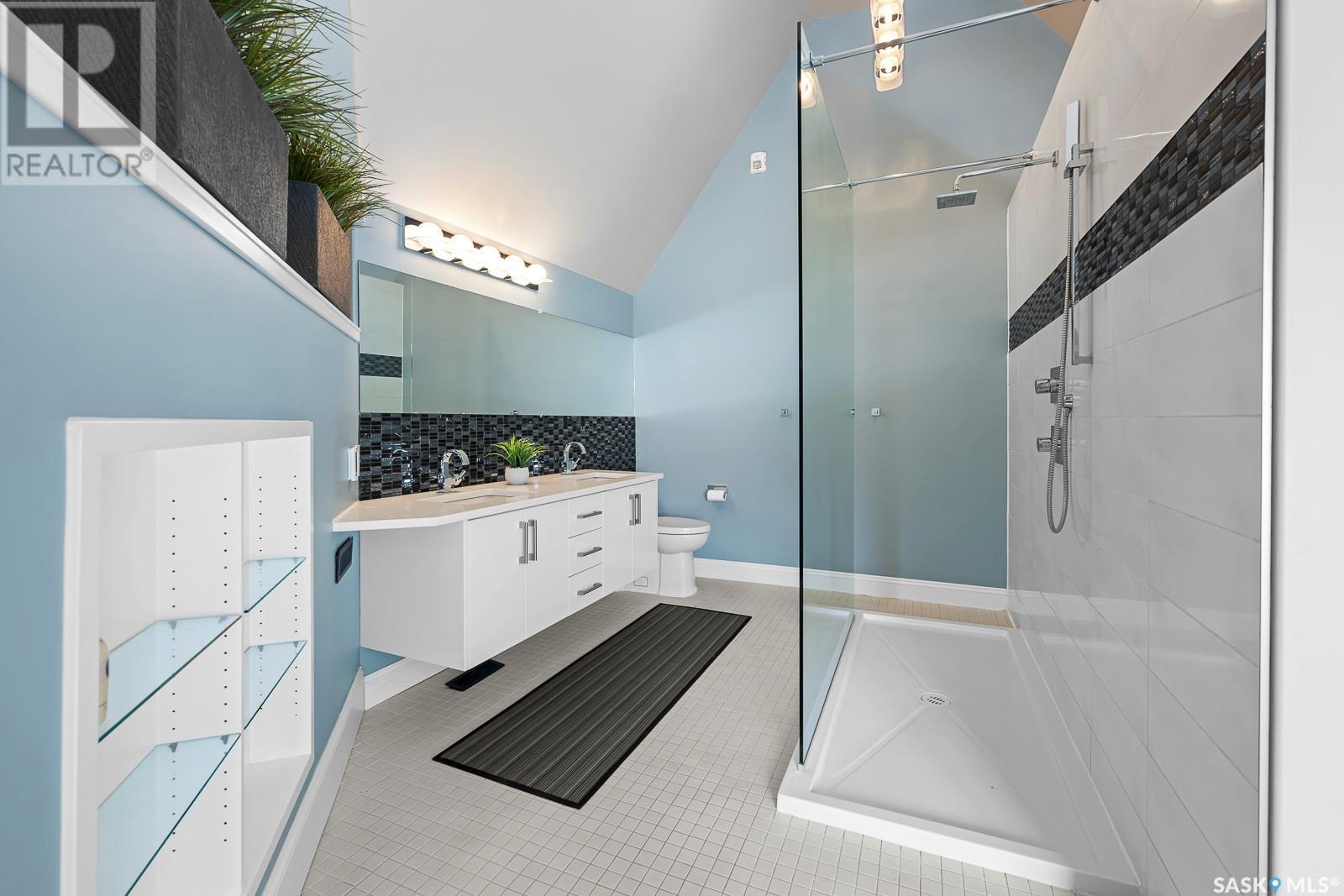 












8 1651 Anson ROAD

,
Regina,




Saskatchewan
S4P1B8

