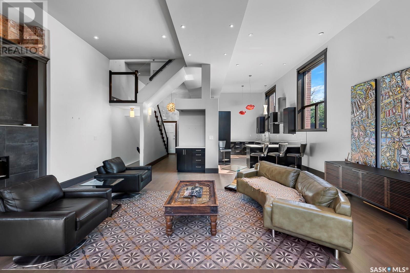 












8 1651 Anson ROAD

,
Regina,




Saskatchewan
S4P1B8

