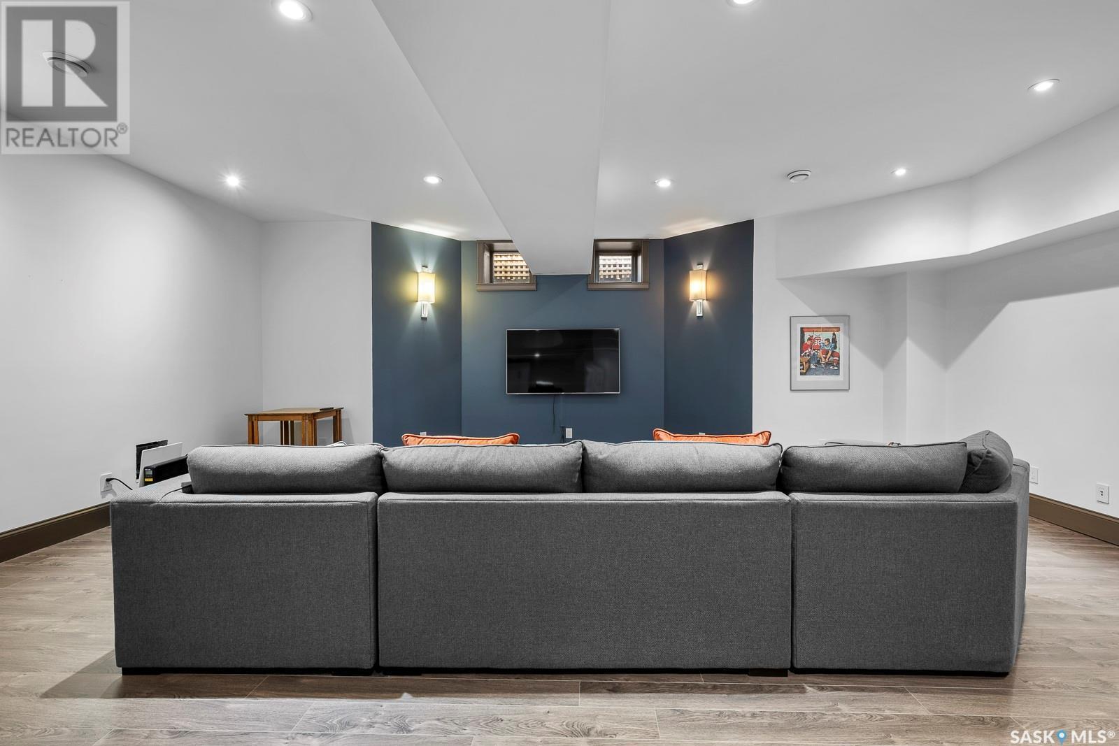 












8 1651 Anson ROAD

,
Regina,




Saskatchewan
S4P1B8

