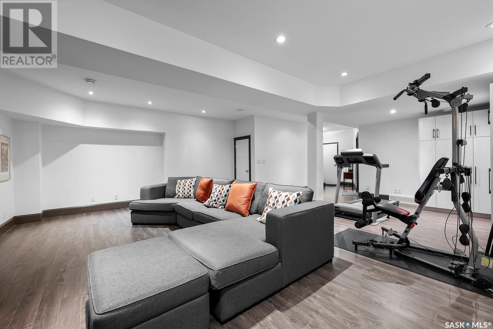 












8 1651 Anson ROAD

,
Regina,




Saskatchewan
S4P1B8

