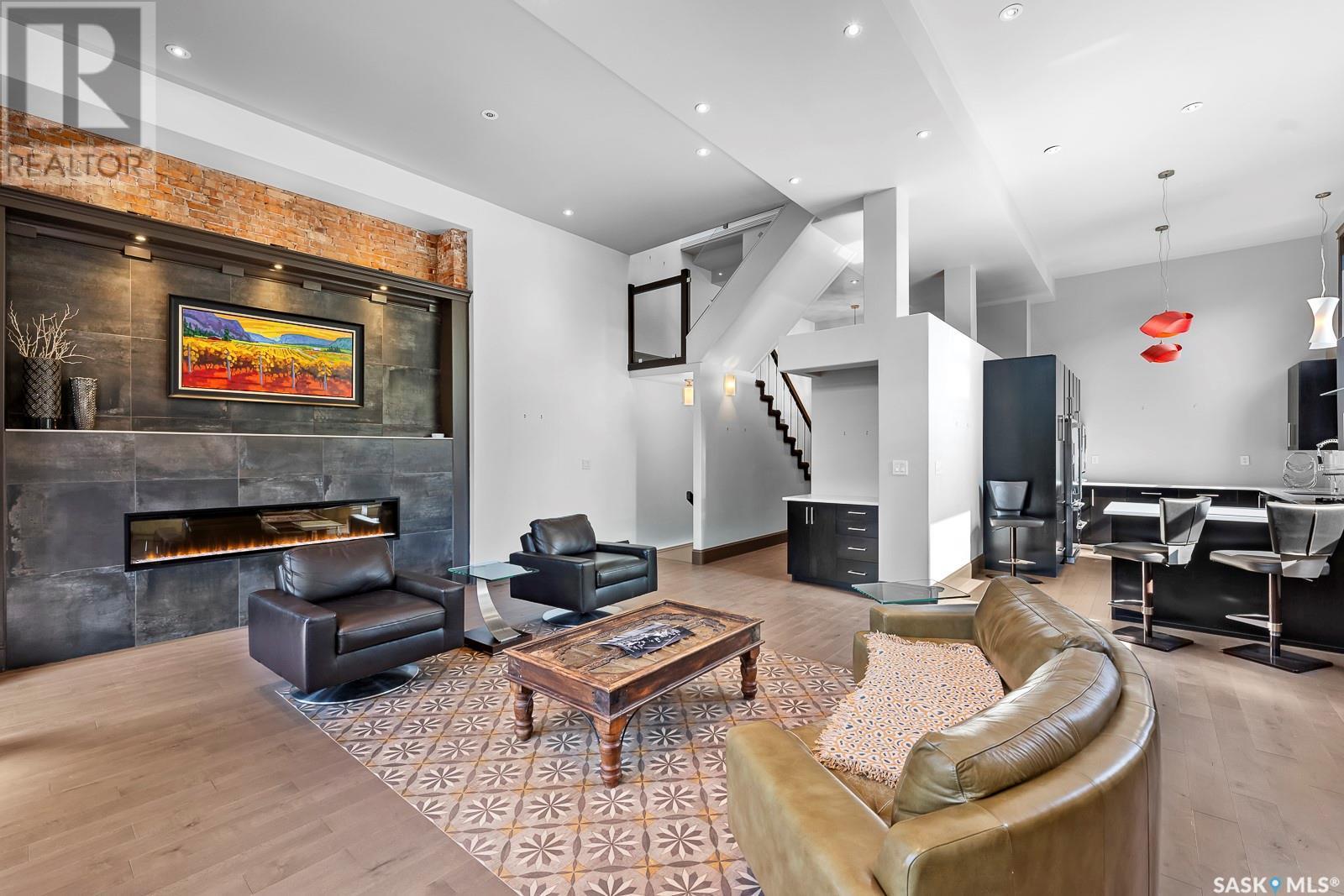 












8 1651 Anson ROAD

,
Regina,




Saskatchewan
S4P1B8

