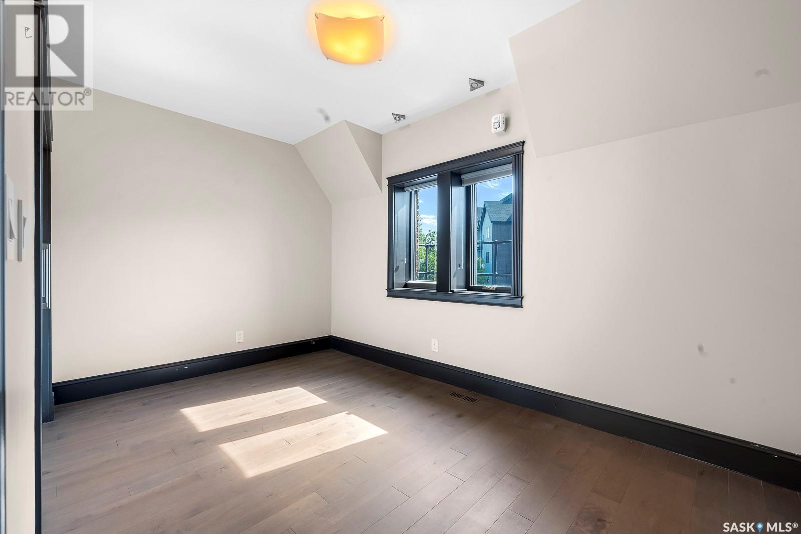 












8 1651 Anson ROAD

,
Regina,




Saskatchewan
S4P1B8

