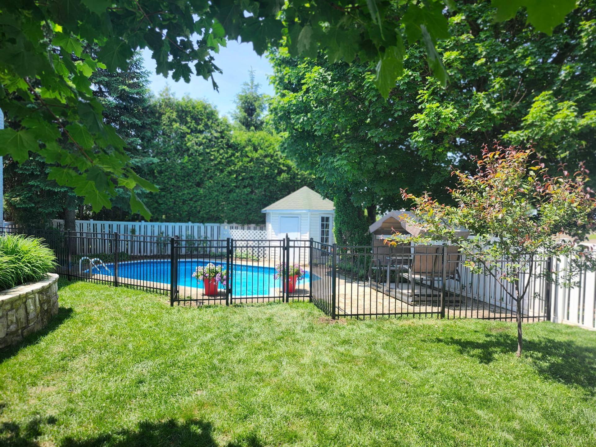 









350


Rue Gouin

,
Saint-Bruno-de-Montarville,




QC
J3V6C8


