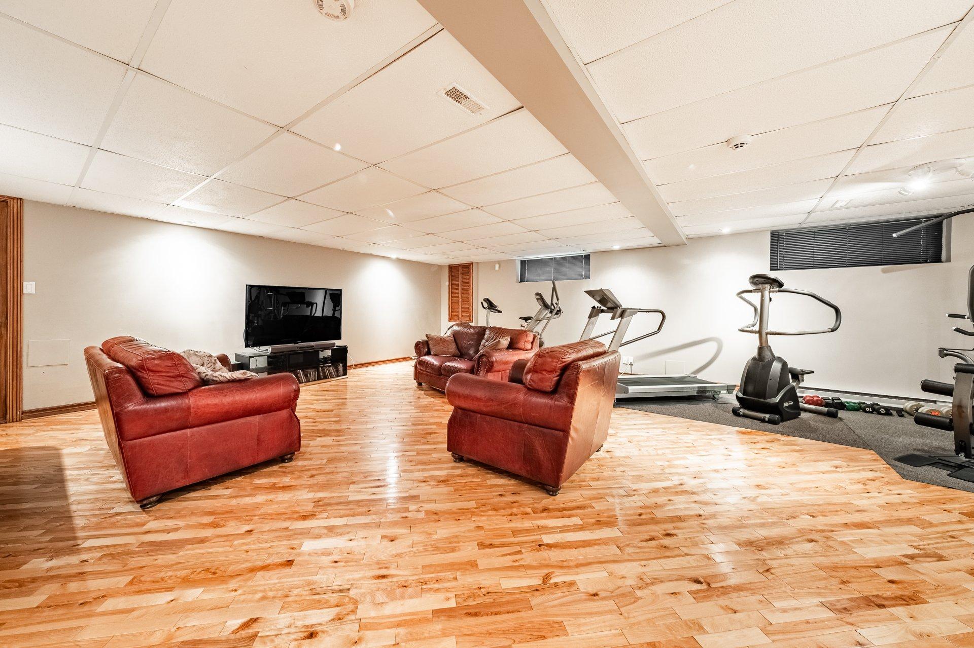 









350


Rue Gouin

,
Saint-Bruno-de-Montarville,




QC
J3V6C8

