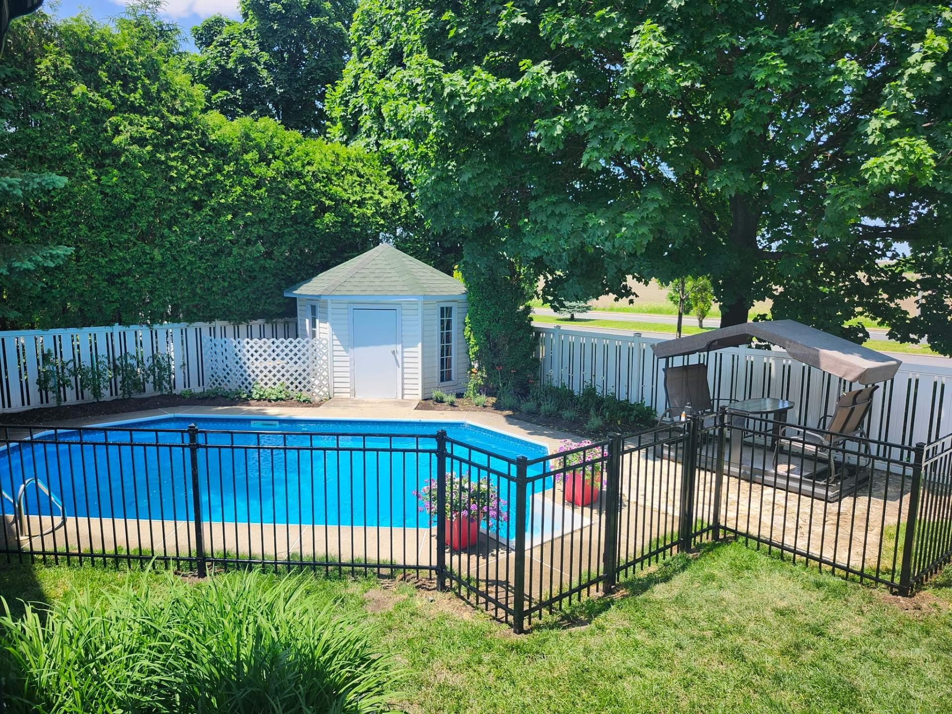 









350


Rue Gouin

,
Saint-Bruno-de-Montarville,




QC
J3V6C8

