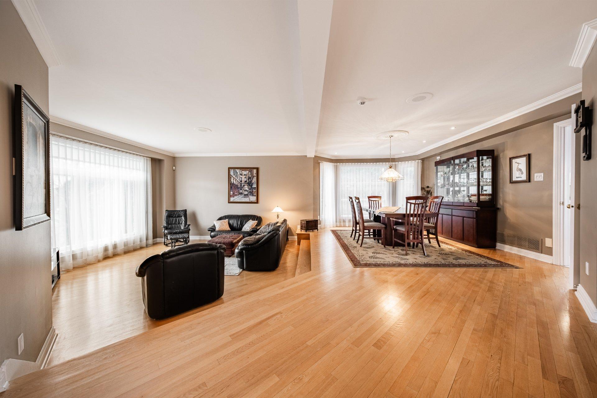 









350


Rue Gouin

,
Saint-Bruno-de-Montarville,




QC
J3V6C8

