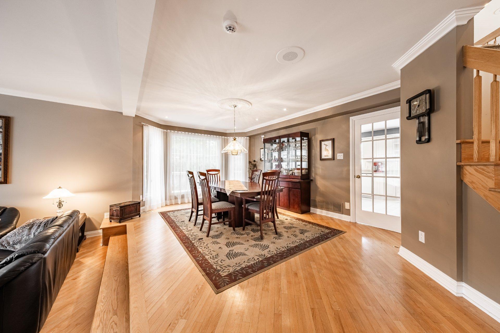 









350


Rue Gouin

,
Saint-Bruno-de-Montarville,




QC
J3V6C8

