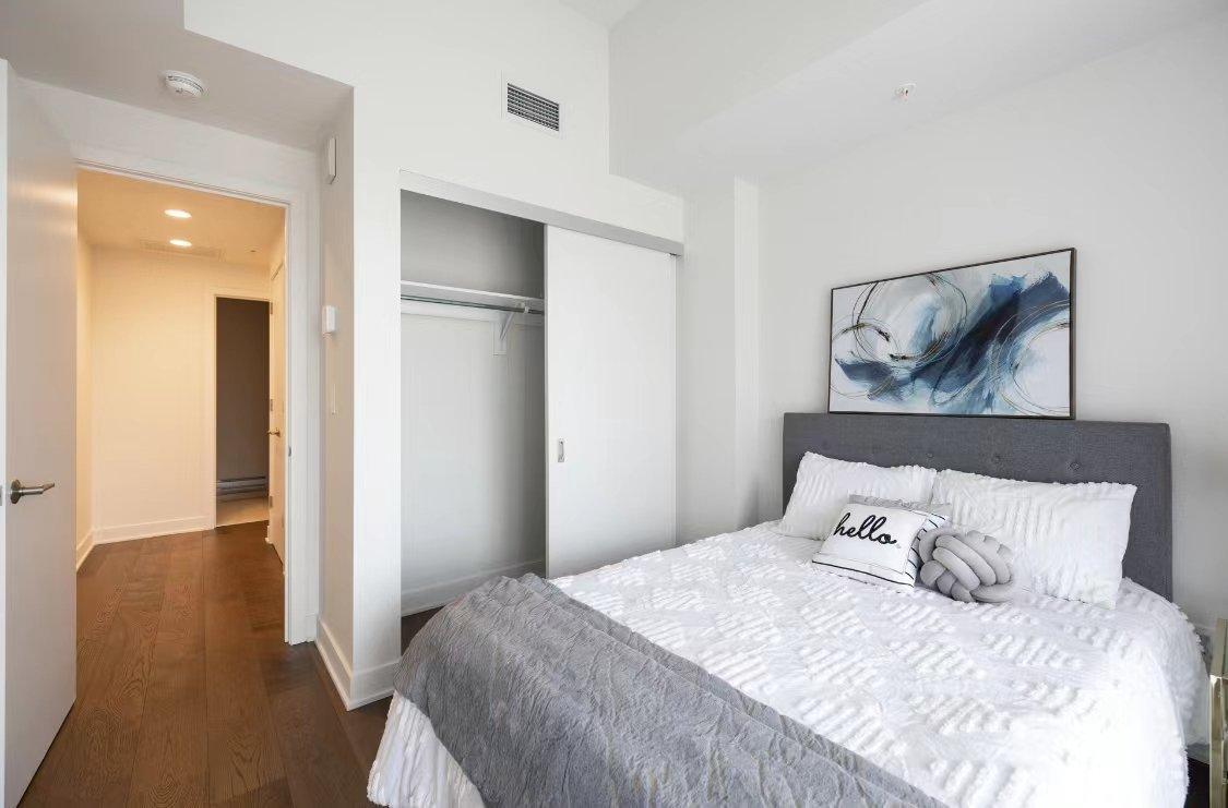 









1288


Rue St-Antoine O.

, TH2,
Montréal (Ville-Marie),




QC
H3C0X6

