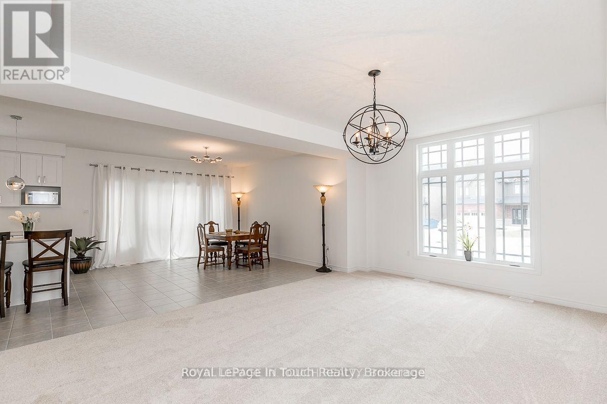 












2 ROWLAND STREET

,
Collingwood,




Ontario
L9Y5M5

