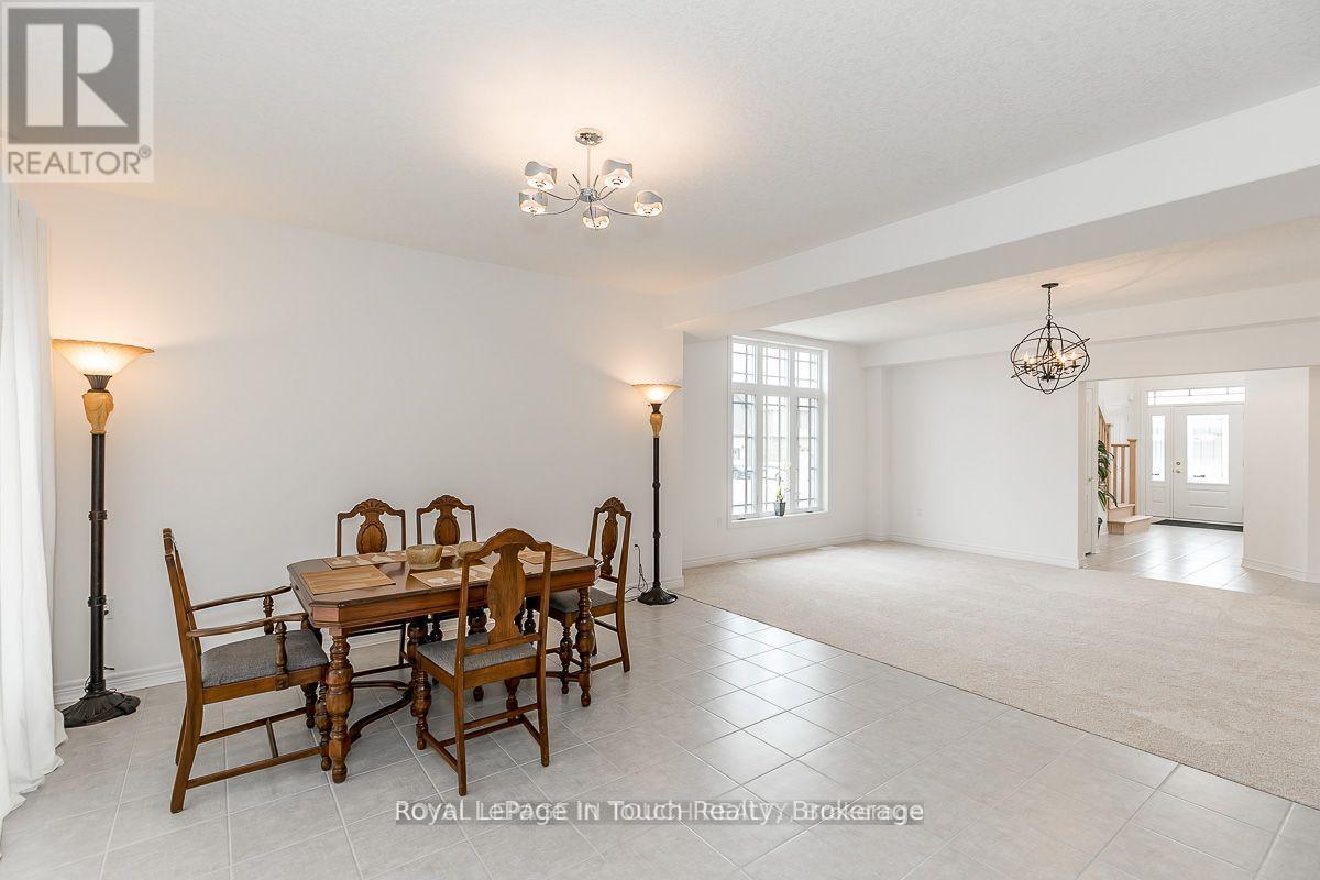 












2 ROWLAND STREET

,
Collingwood,




Ontario
L9Y5M5


