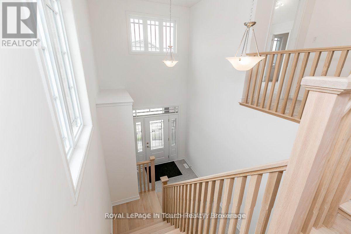 












2 ROWLAND STREET

,
Collingwood,




Ontario
L9Y5M5

