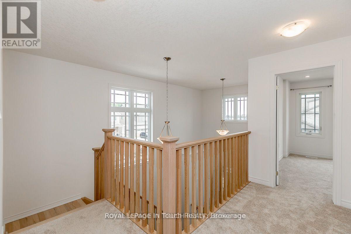 












2 ROWLAND STREET

,
Collingwood,




Ontario
L9Y5M5


