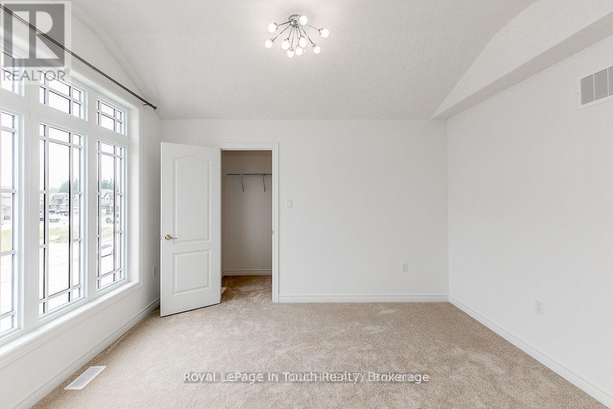 












2 ROWLAND STREET

,
Collingwood,




Ontario
L9Y5M5

